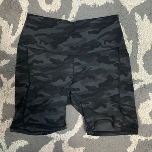 Black & Gray Camo Biker Shorts w/ Pockets Size XL Womens Colorful Koala